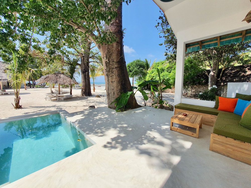 Fun Beach Resort 15/50