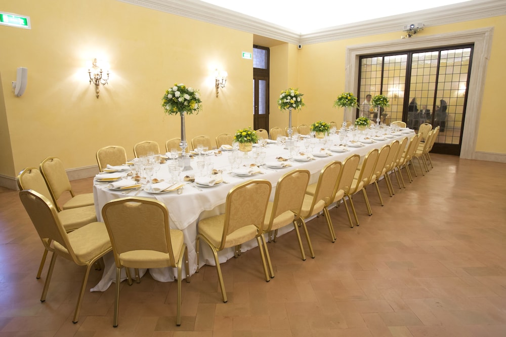 Palazzo Cardinal Cesi 50/59