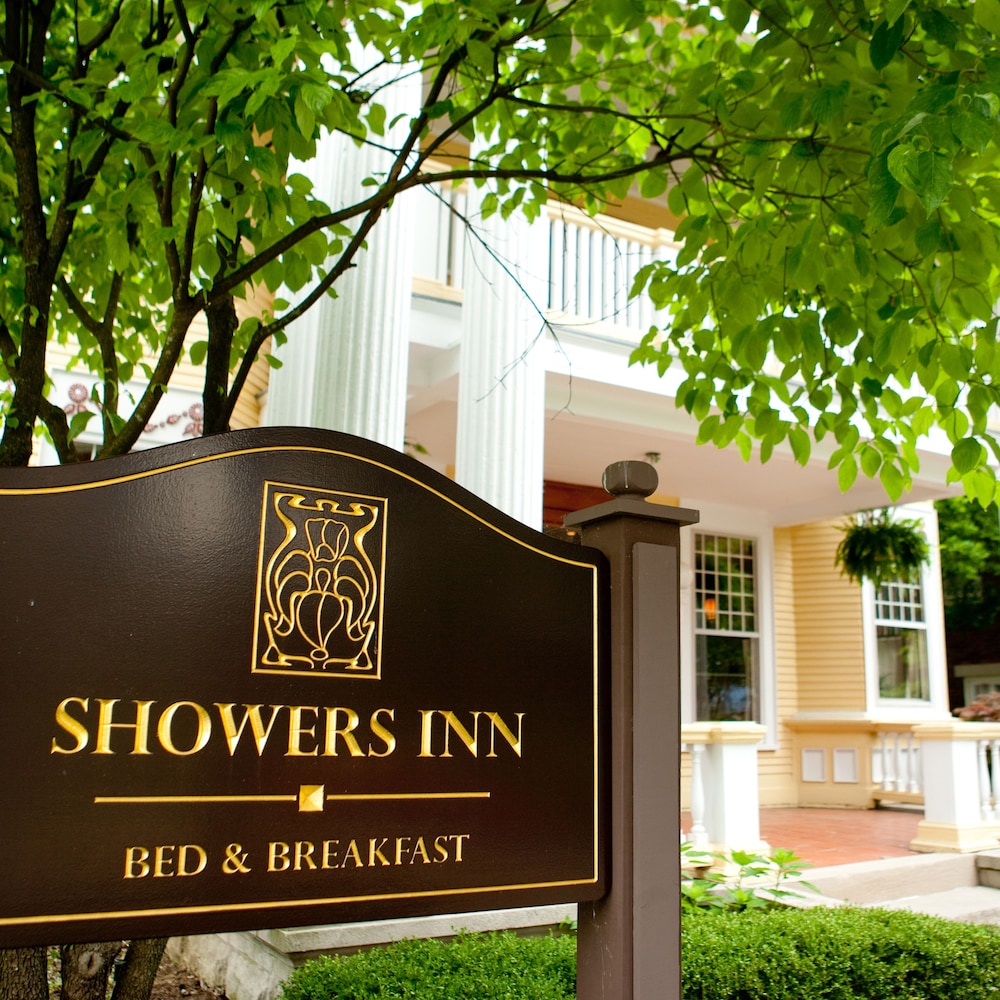 Showers Inn 4/71