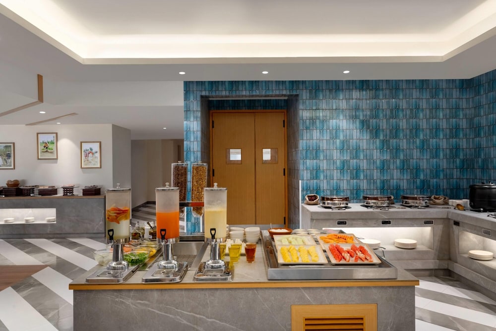 Ramada Encore by Wyndham Lucknow Airport 11/48