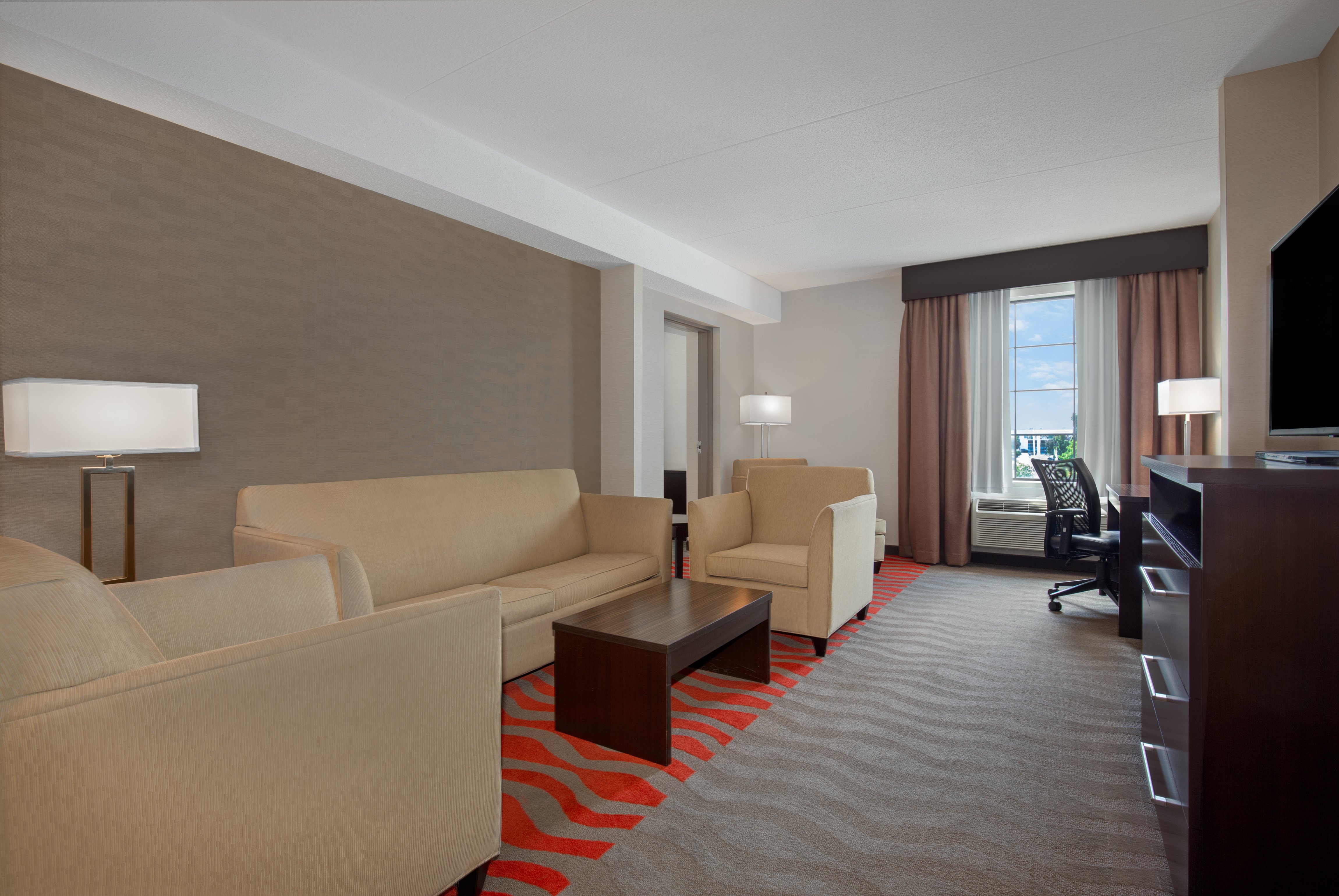 Holiday Inn Express Barrie 46/75
