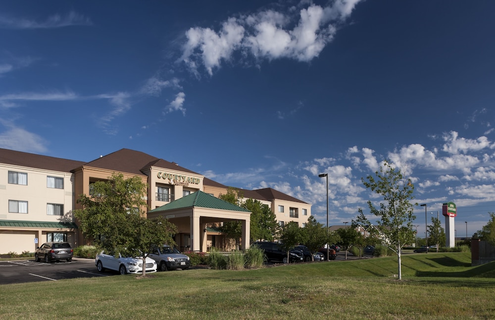 Courtyard Wichita East 6/45