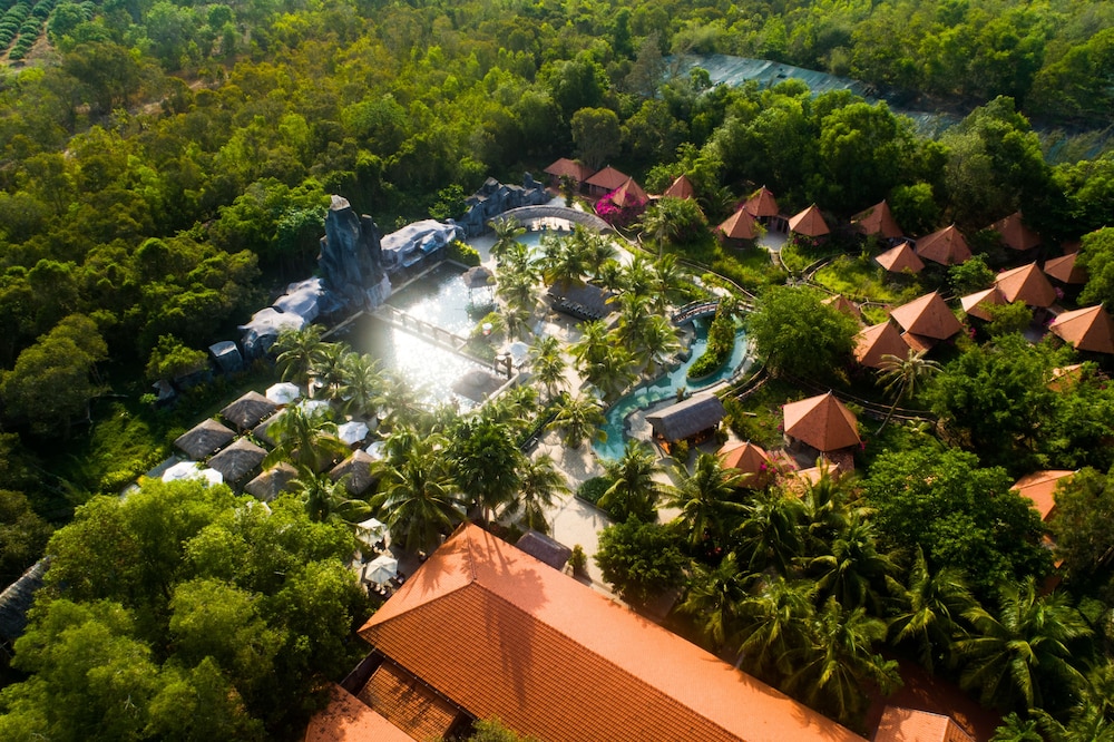Seava Ho Tram Beach Resort (ex Saigon Ho Coc Beach Seaside Resort and Hotel) 31/40