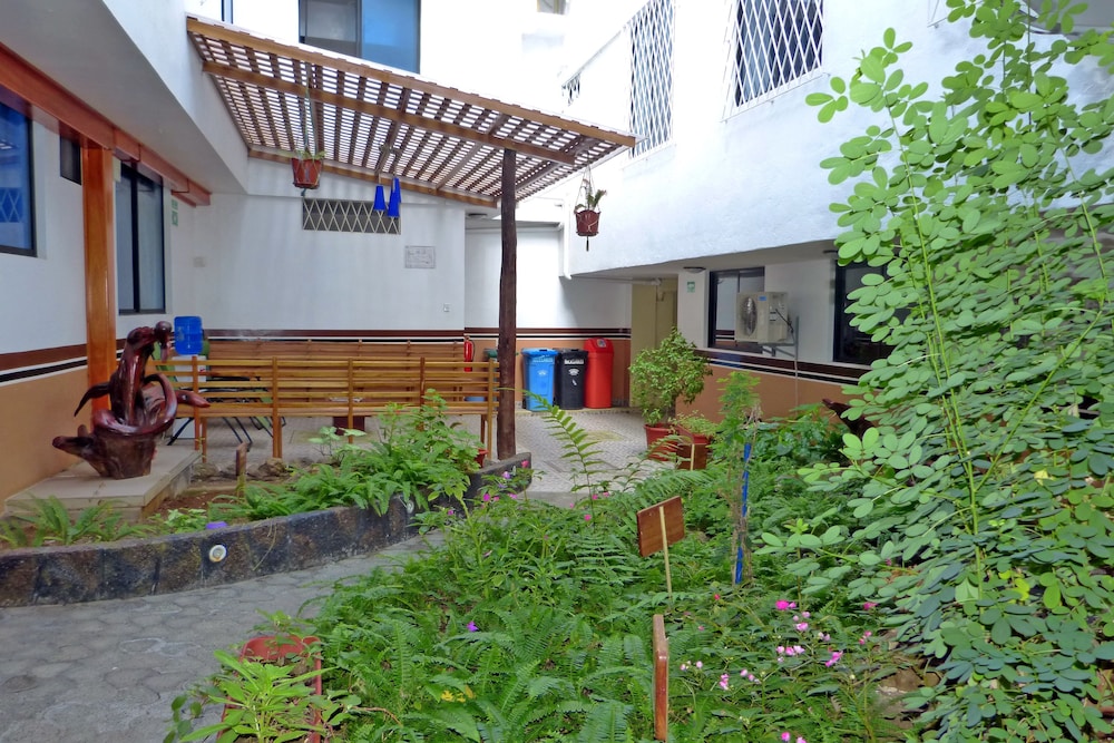 Hotel Brisas Del Pacifico 63/65
