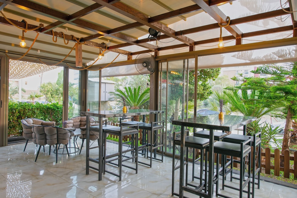 CITRUS PARK HOTEL 47/56