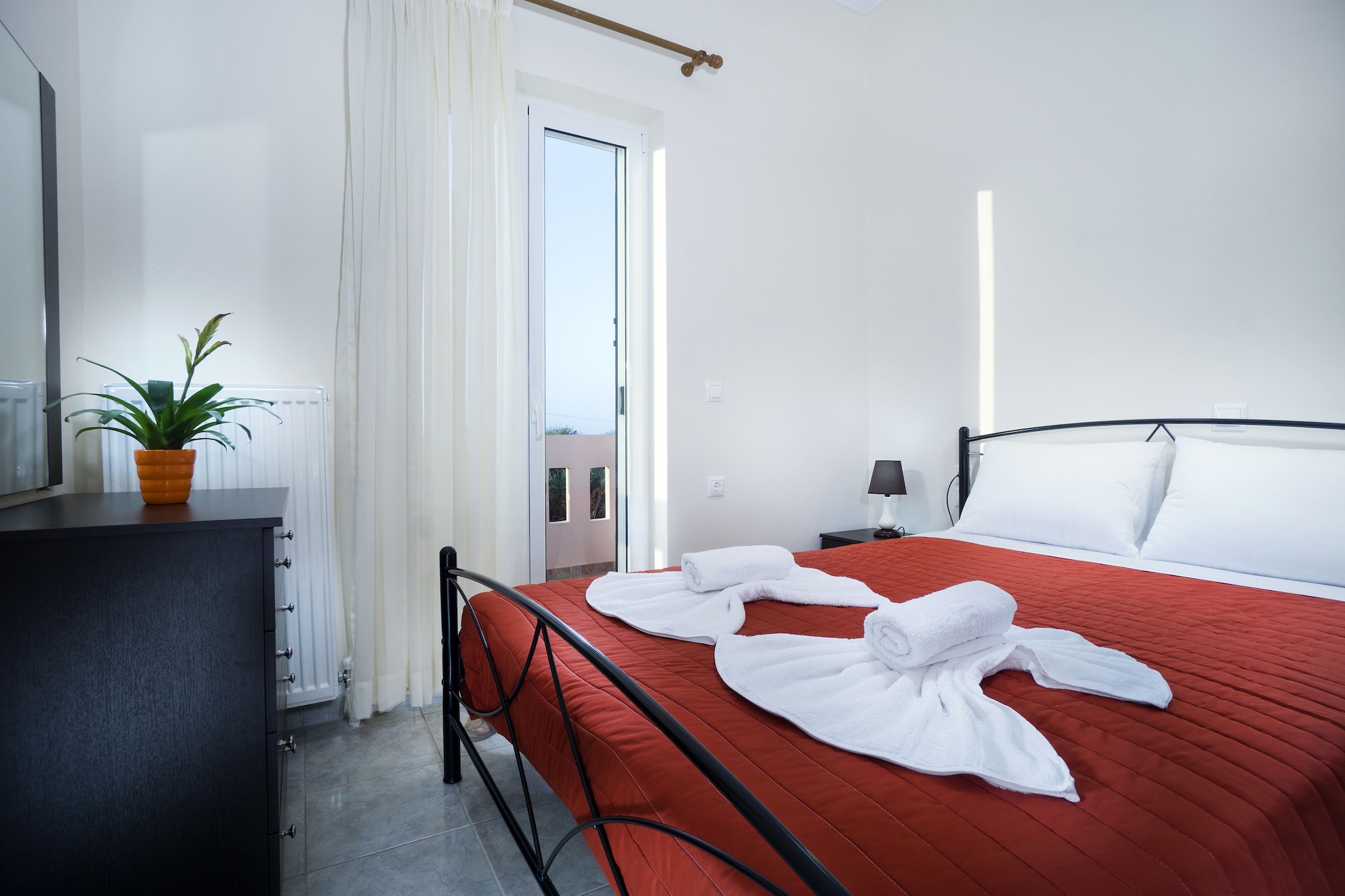 2 BEDROOMS, DELUXE, APARTMENT