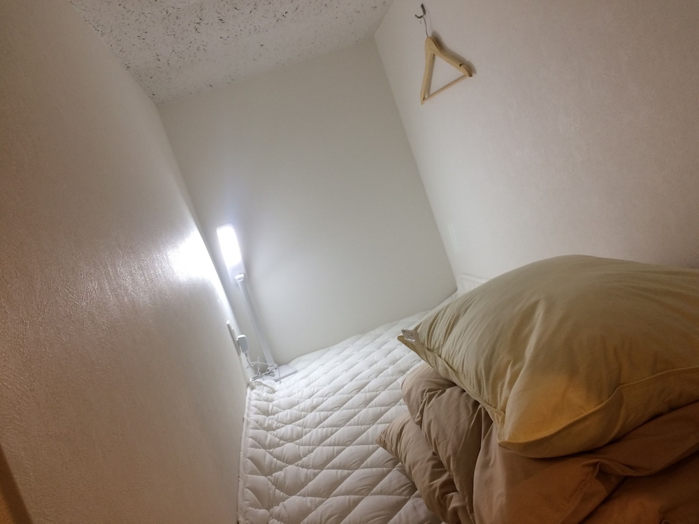 Bnb+ Costelun Akiba - Hostel Caters To Adult Female Only 13/50