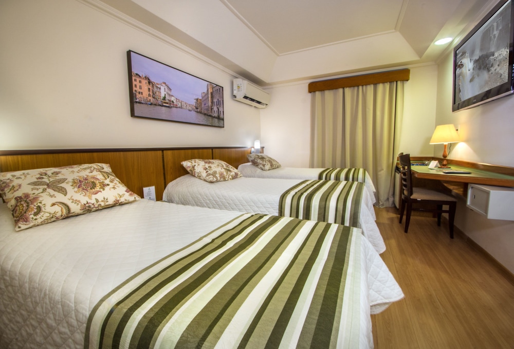 Bella Italia Hotel & Events 7/50