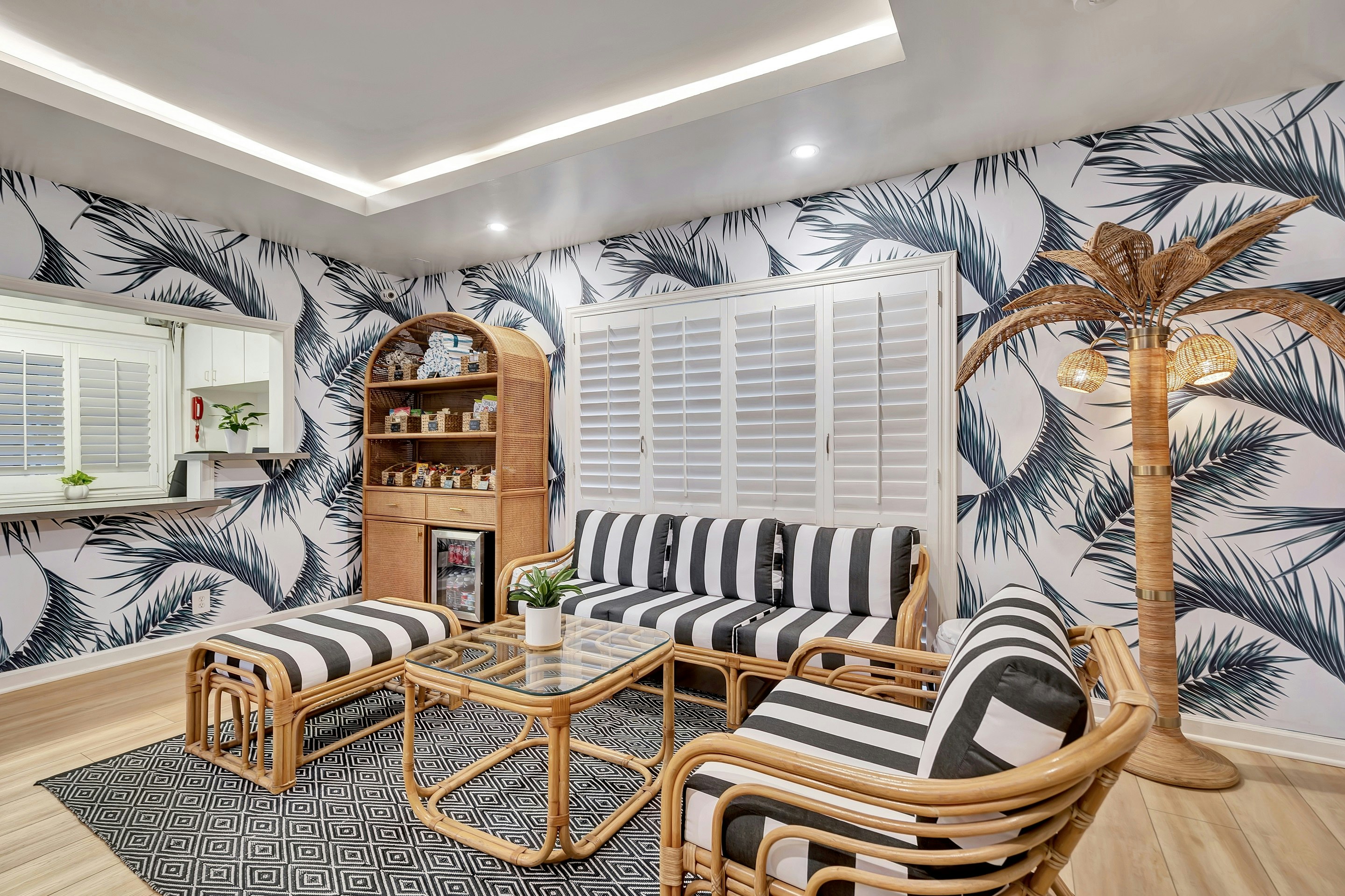 Santa Monica Hotel 48/61