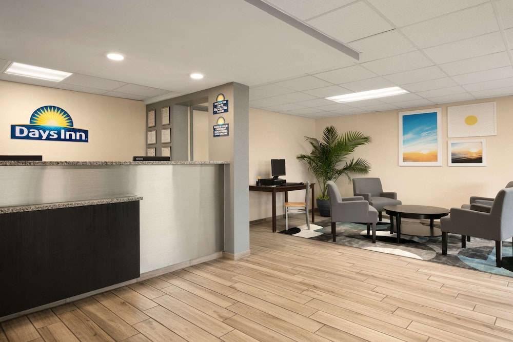 Days Inn by Wyndham Clearwater/Gulf to Bay 10/28