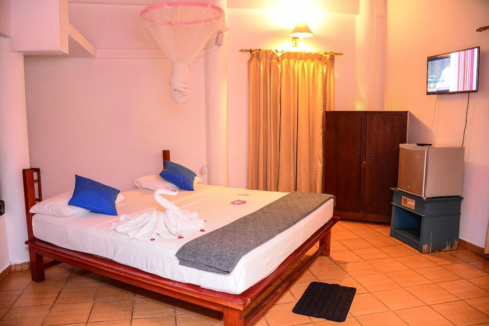 Shanthi Beach Resort 14/48