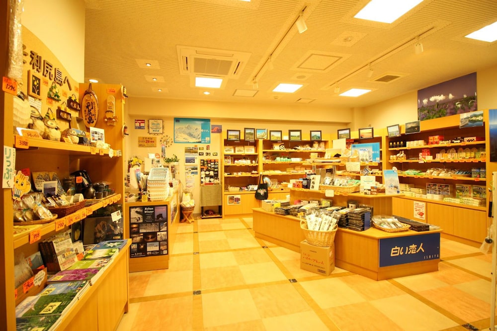 RISHIRI MARINE HOTEL 32/39