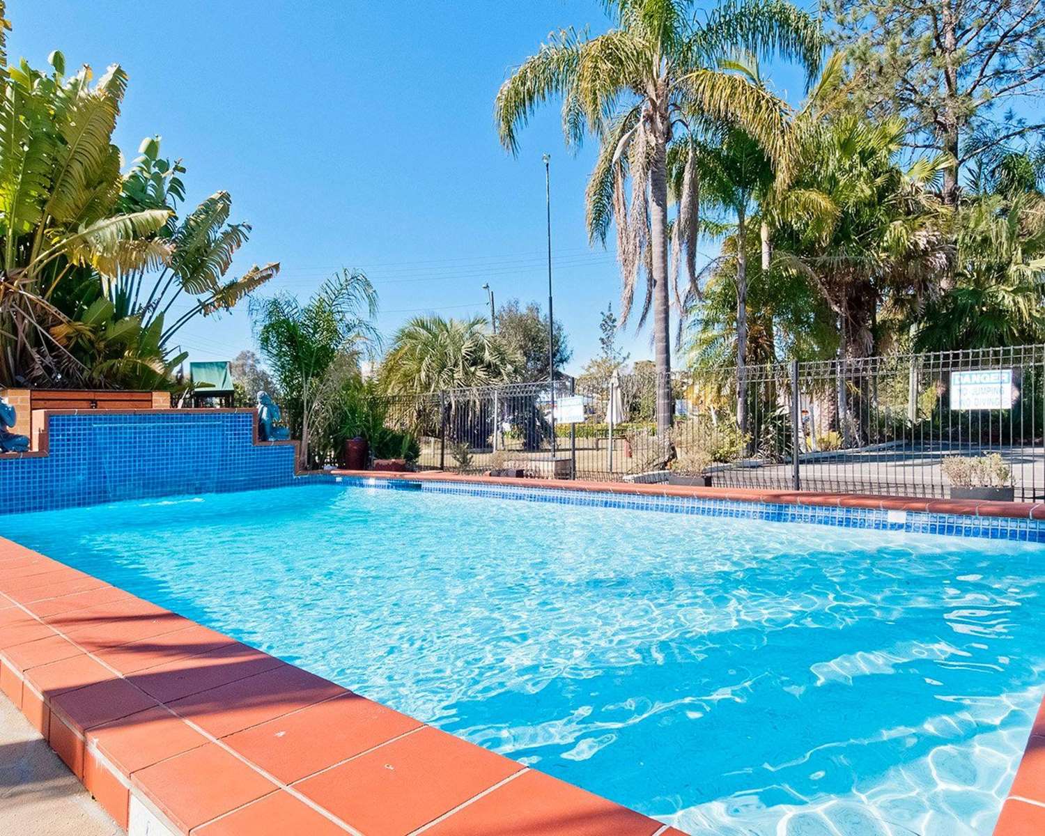 Country Plaza Motel Taree 3/10