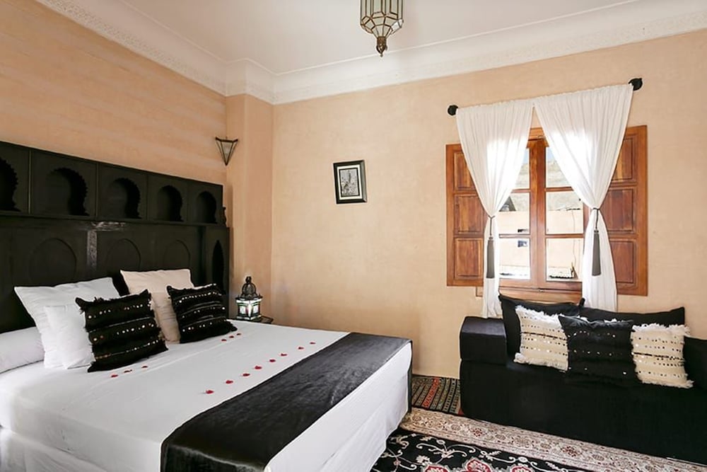 COMFORT, LUXURY, DOUBLE BED, PRIVATE BATHROOM