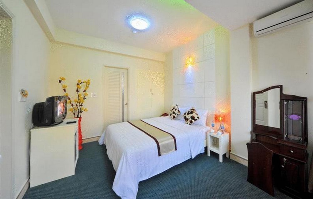 Ideal Hotel 9/31