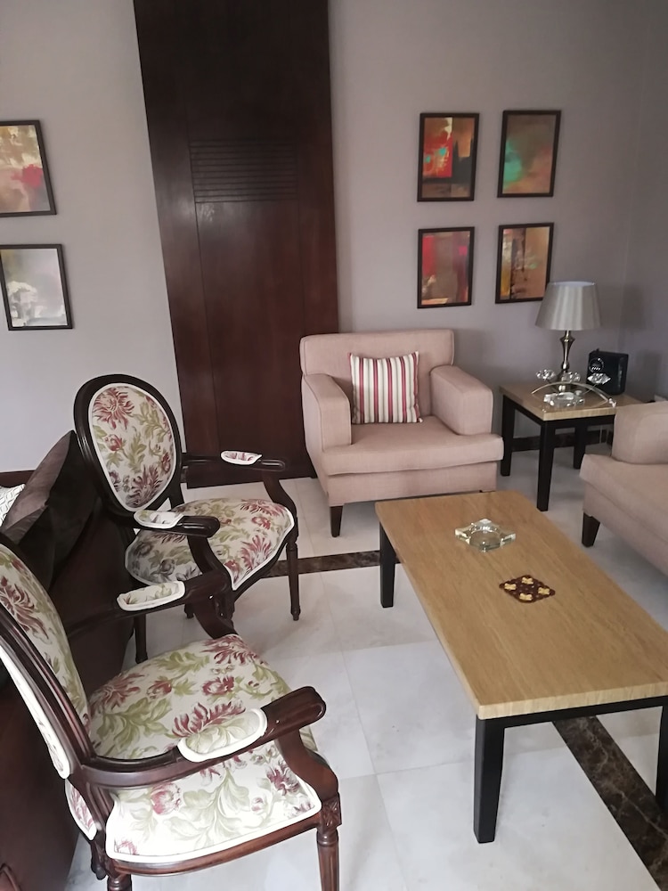Shams al weibdeh hotel apartment 30/46