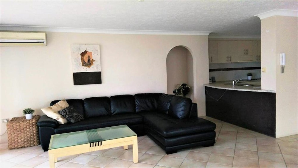 Genesis Holiday Apartments 47/76