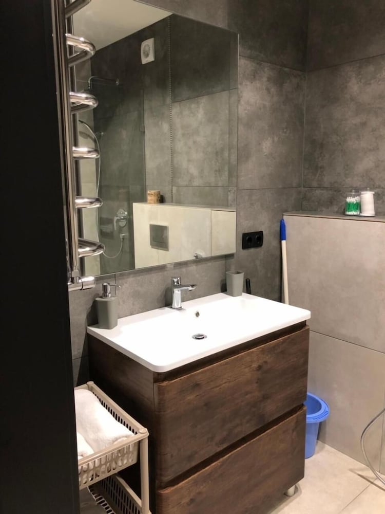 Park Regis Concierge Apartments 25/41