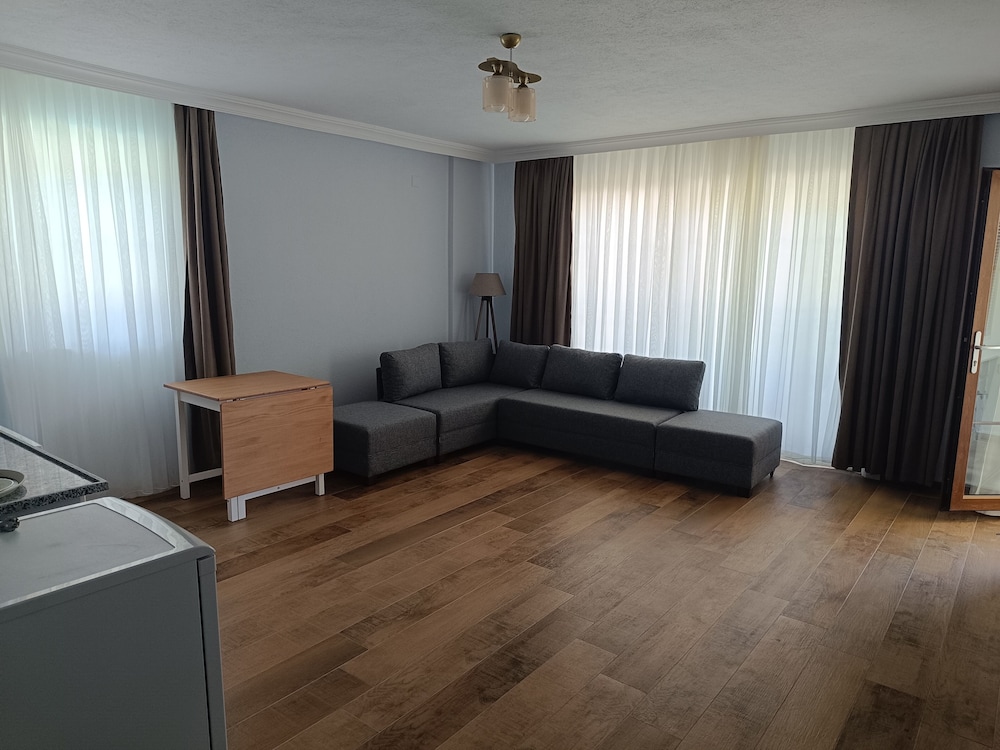 Mihenk Pansiyon 26/50