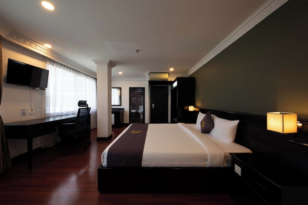 Azumaya Hotel Phnom Penh 10/50