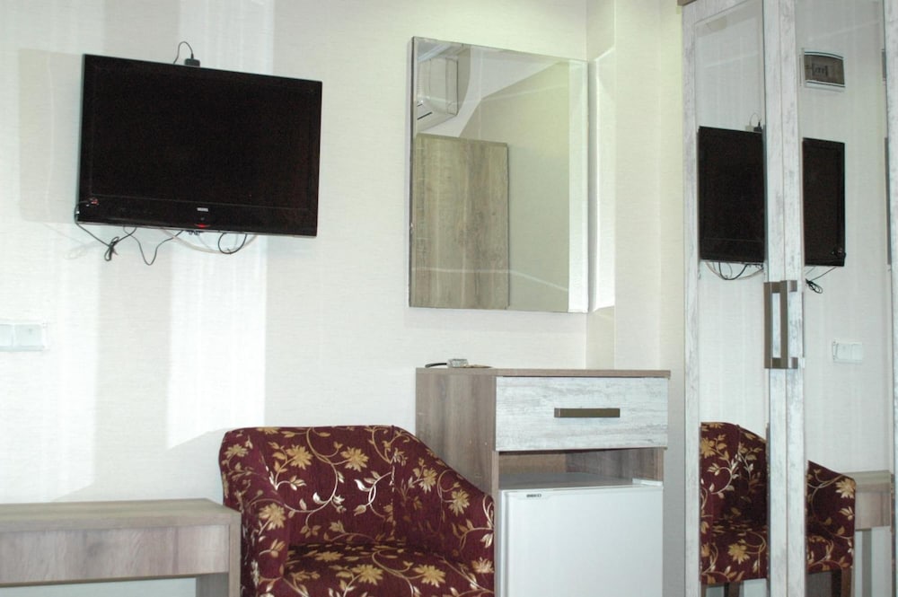 Konak Saray Hotel 25/26