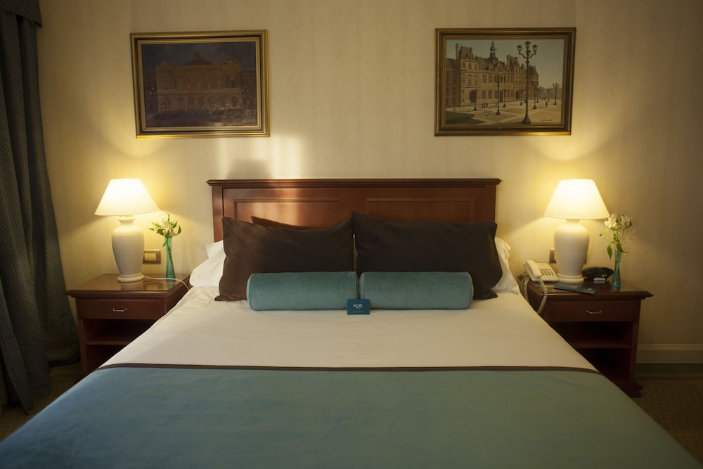 EPIC HOTEL VILLA MERCEDES 12/60