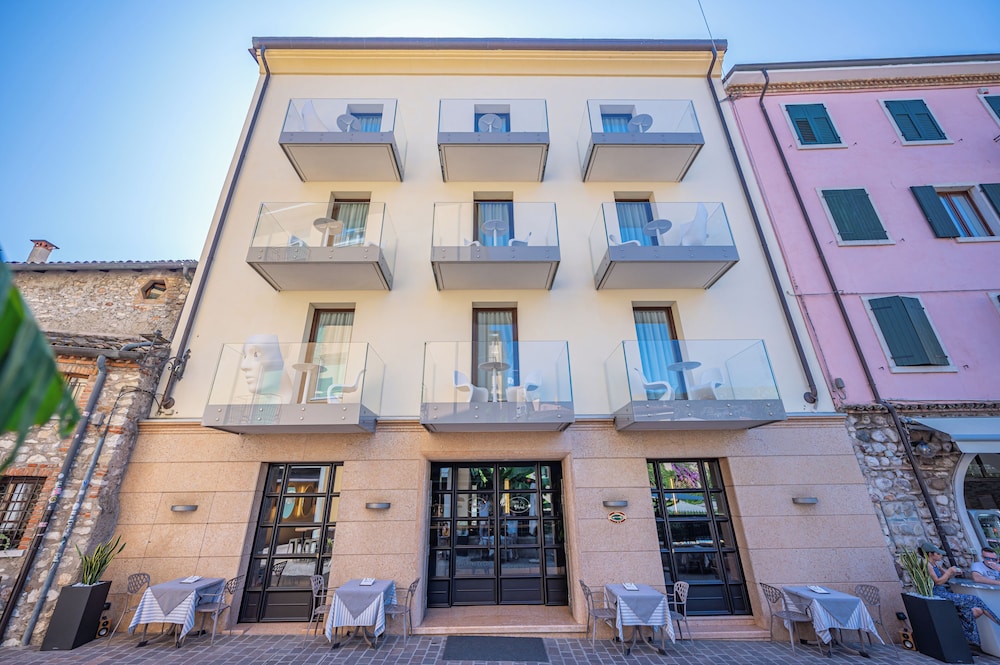 Hotel Miro 2/36