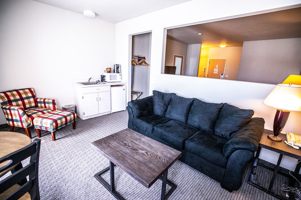 Morningglory Hotel Resort Suites 12/27