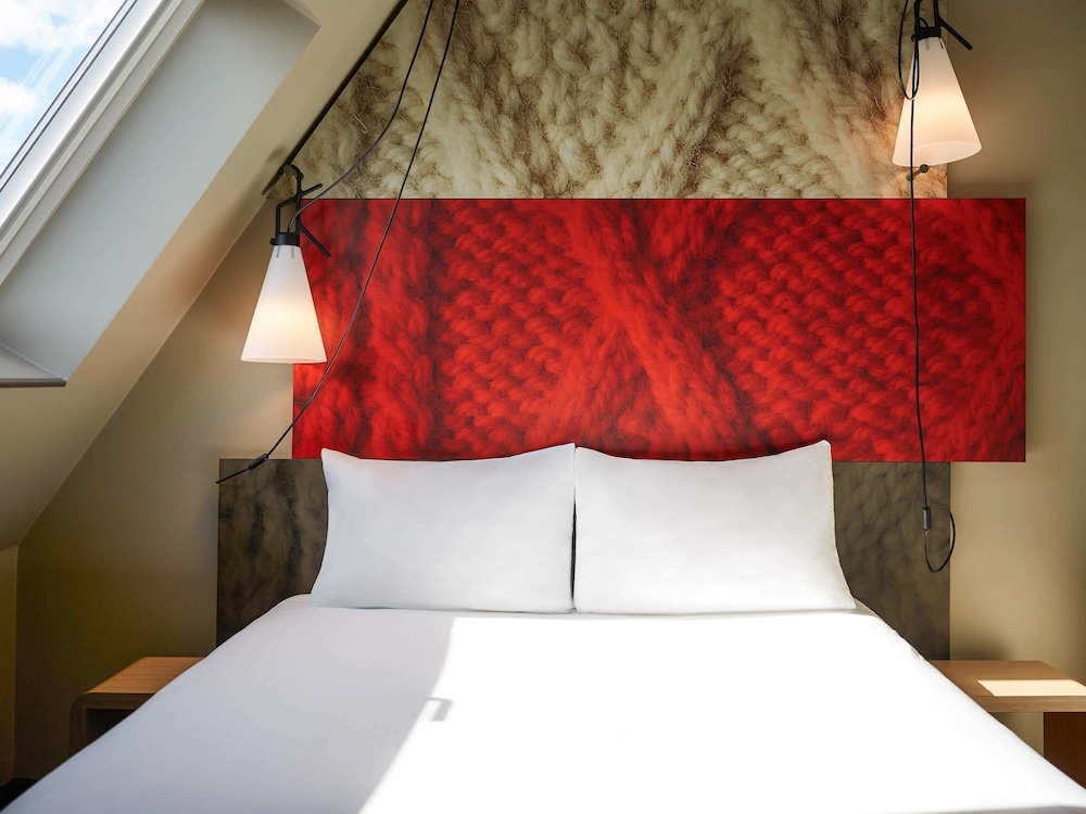 Ibis Paris Canal Saint Martin 7/69