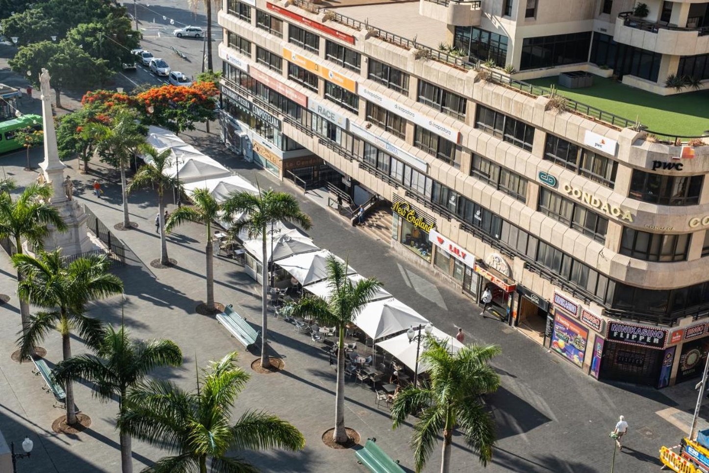 Plaza 52/56