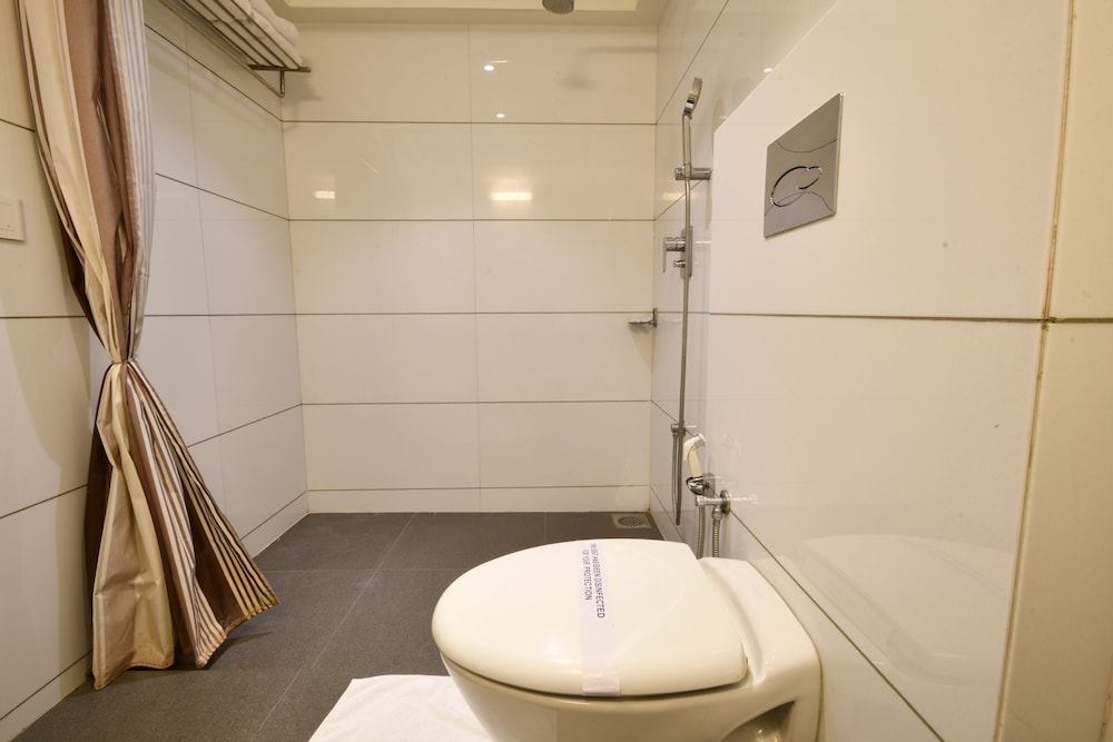 PLATINUM RESIDENCY HOTEL 27/28