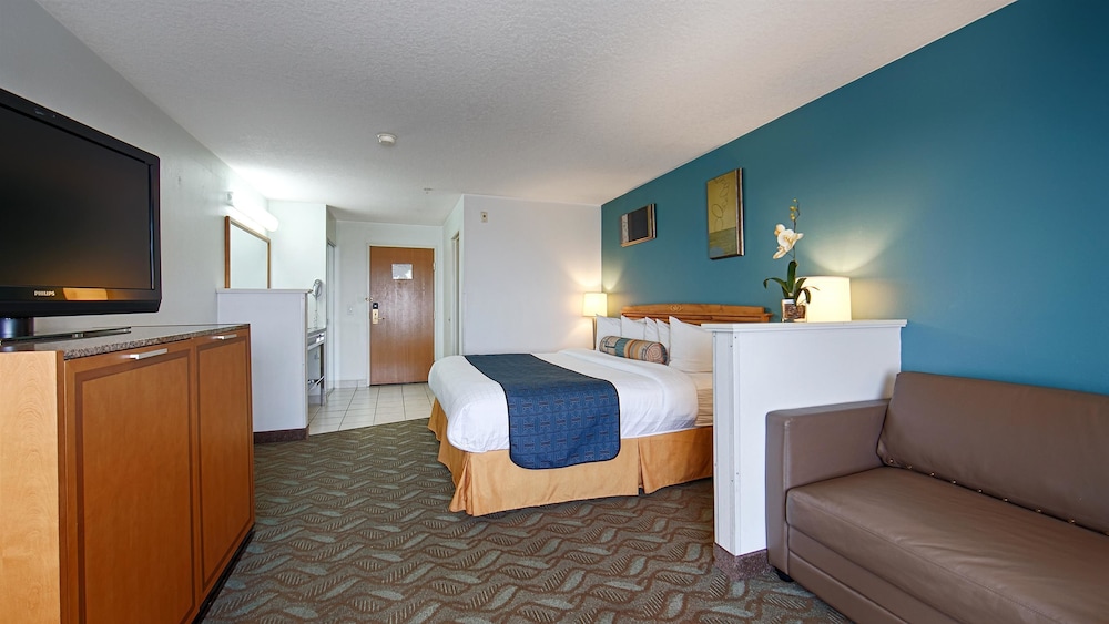 Best Western Plus Liberty Lake Inn 12/50