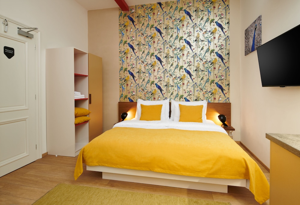 City Nest Apartments by Adrez Living 11/49