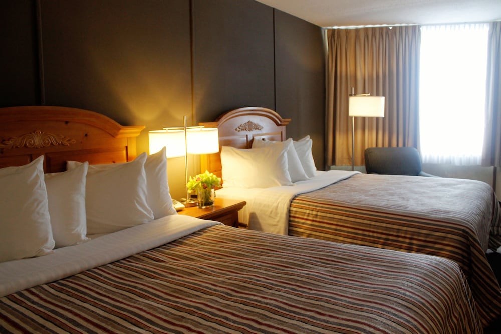 Confederation Place Hotel 14/68