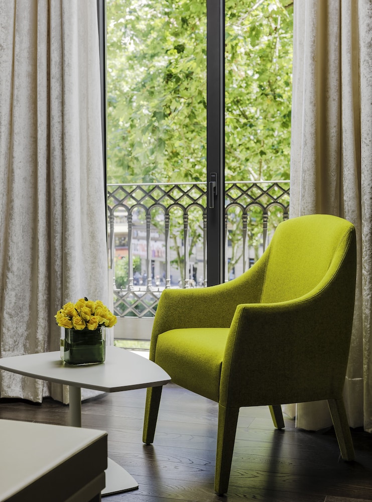 H10 Urquinaona Plaza Hotel 63/72