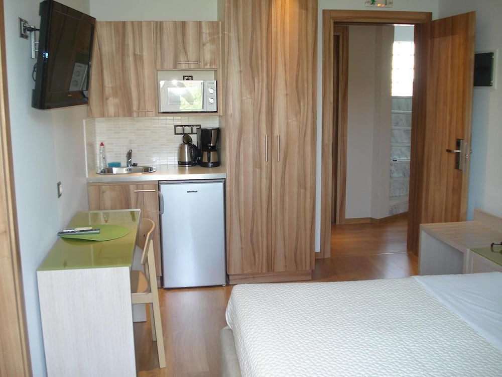 Elements Rooms & Apartments 11/23