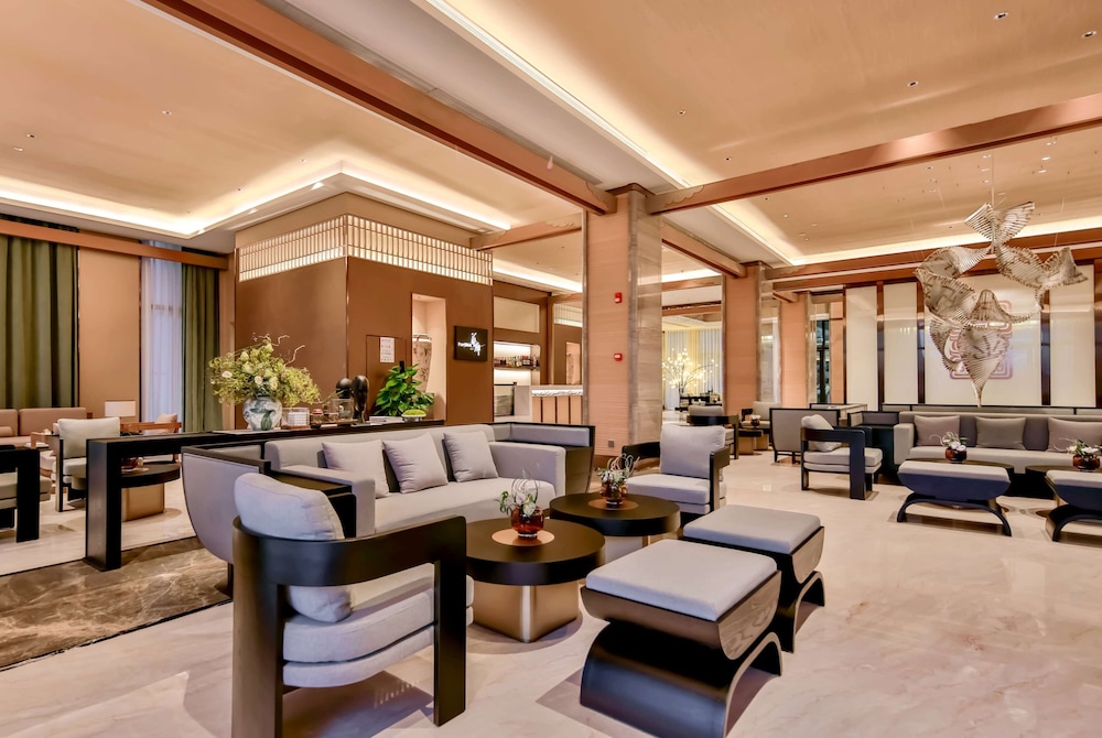 Howard Johnson Hot Springs Plaza YingHuaShan 39/60