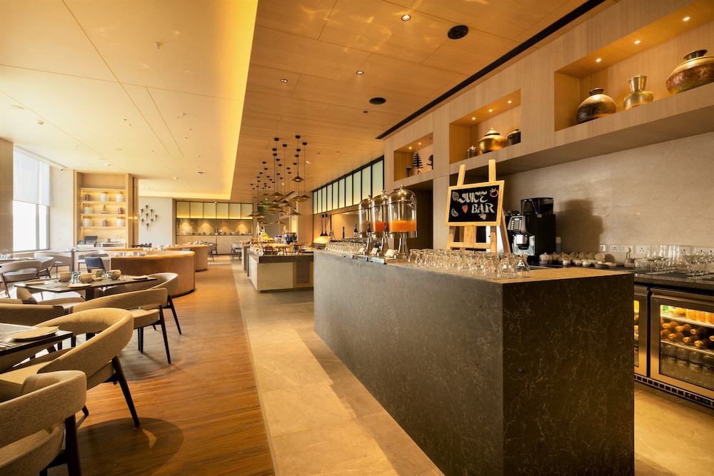 Courtyard By Marriott Vadodara 35/45