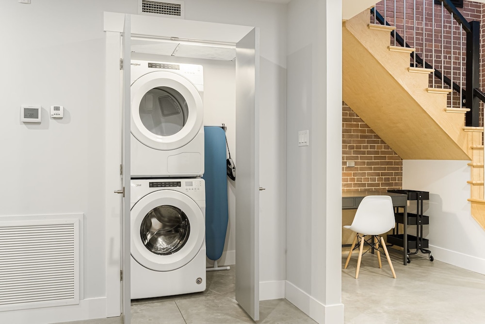 Station 1 - Suites Boutique Hotel 50/50