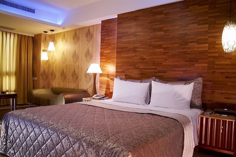 SLV Hotel 21/50