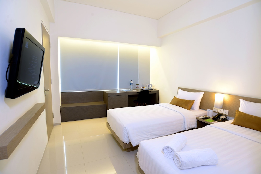 Hotel Santika Lahat 12/37