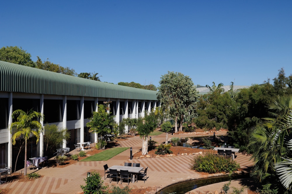 Kakadu Crocodile Hotel 3/61