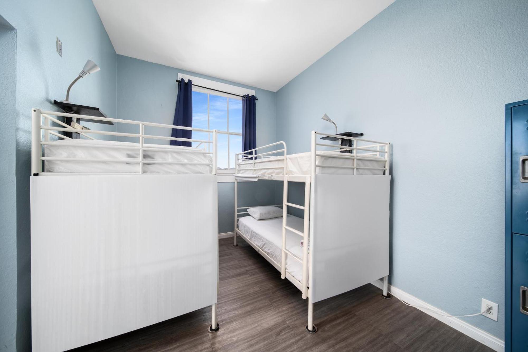 Private, 8 Beds, Shared Bathroom