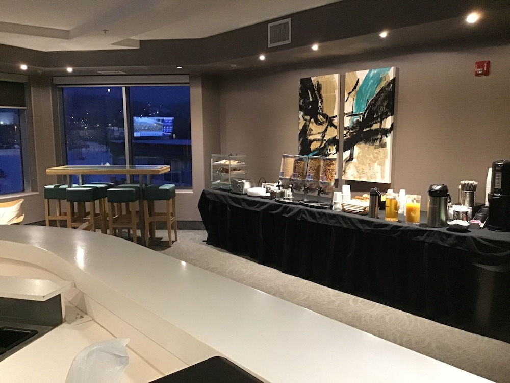 Baymont by Wyndham Fort McMurray 29/38