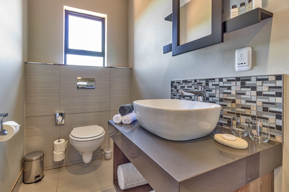 Intle Boutique Hotel 47/50