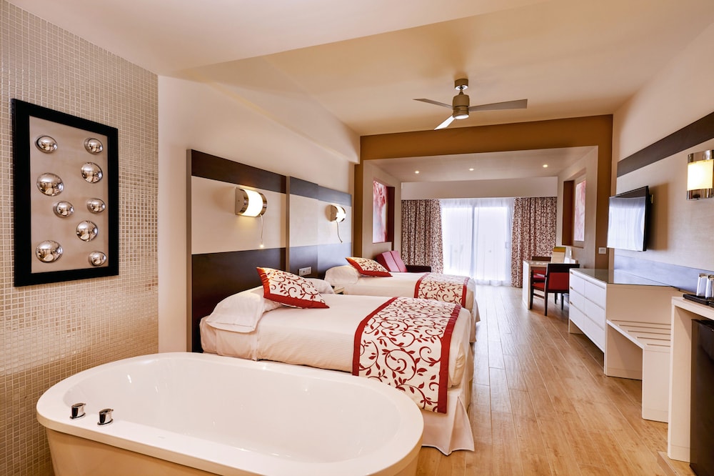 Riu Palace Costa Mujeres All Inclusive 14/63