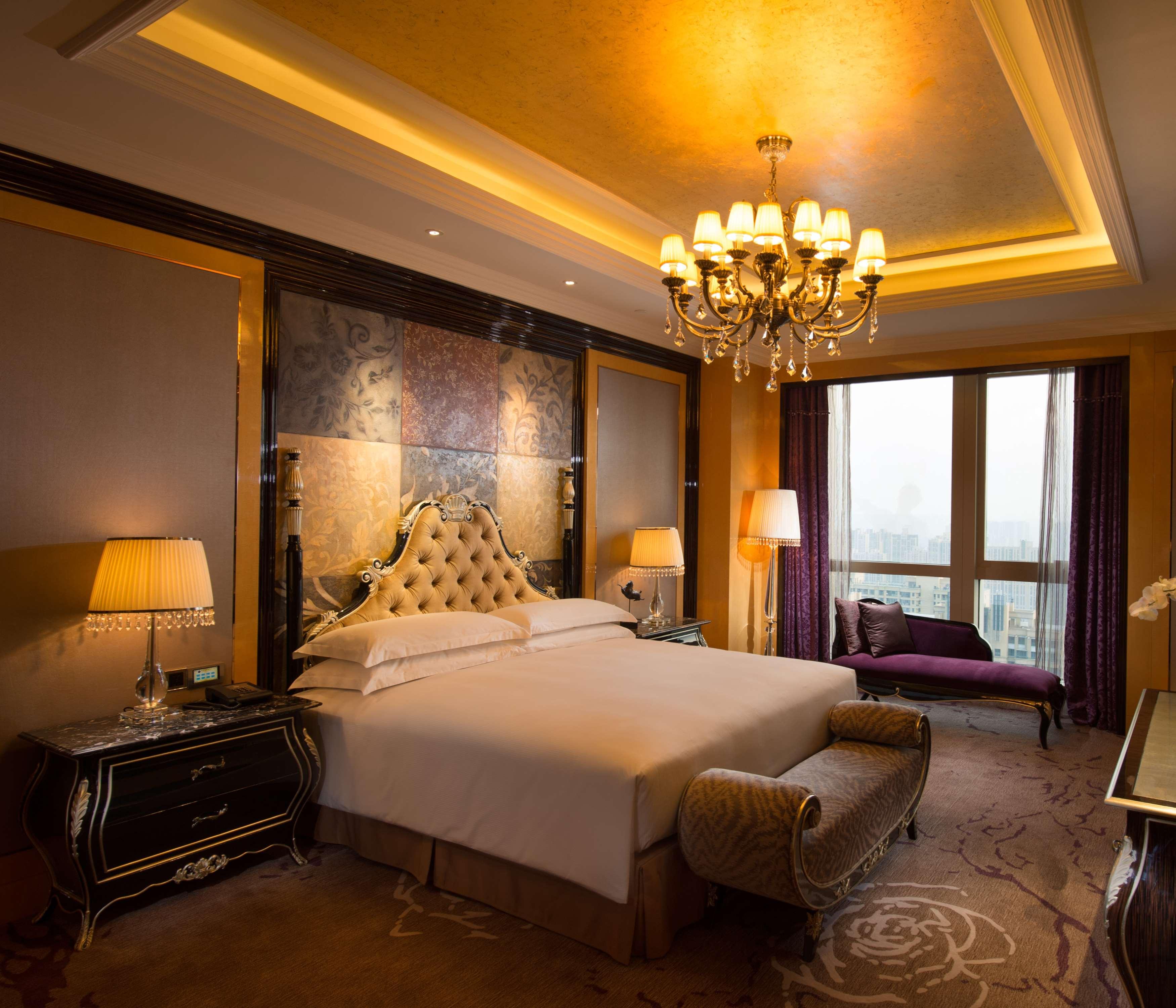 PRESIDENTIAL, SUITE, KING BED, LOUNGE ACCESS