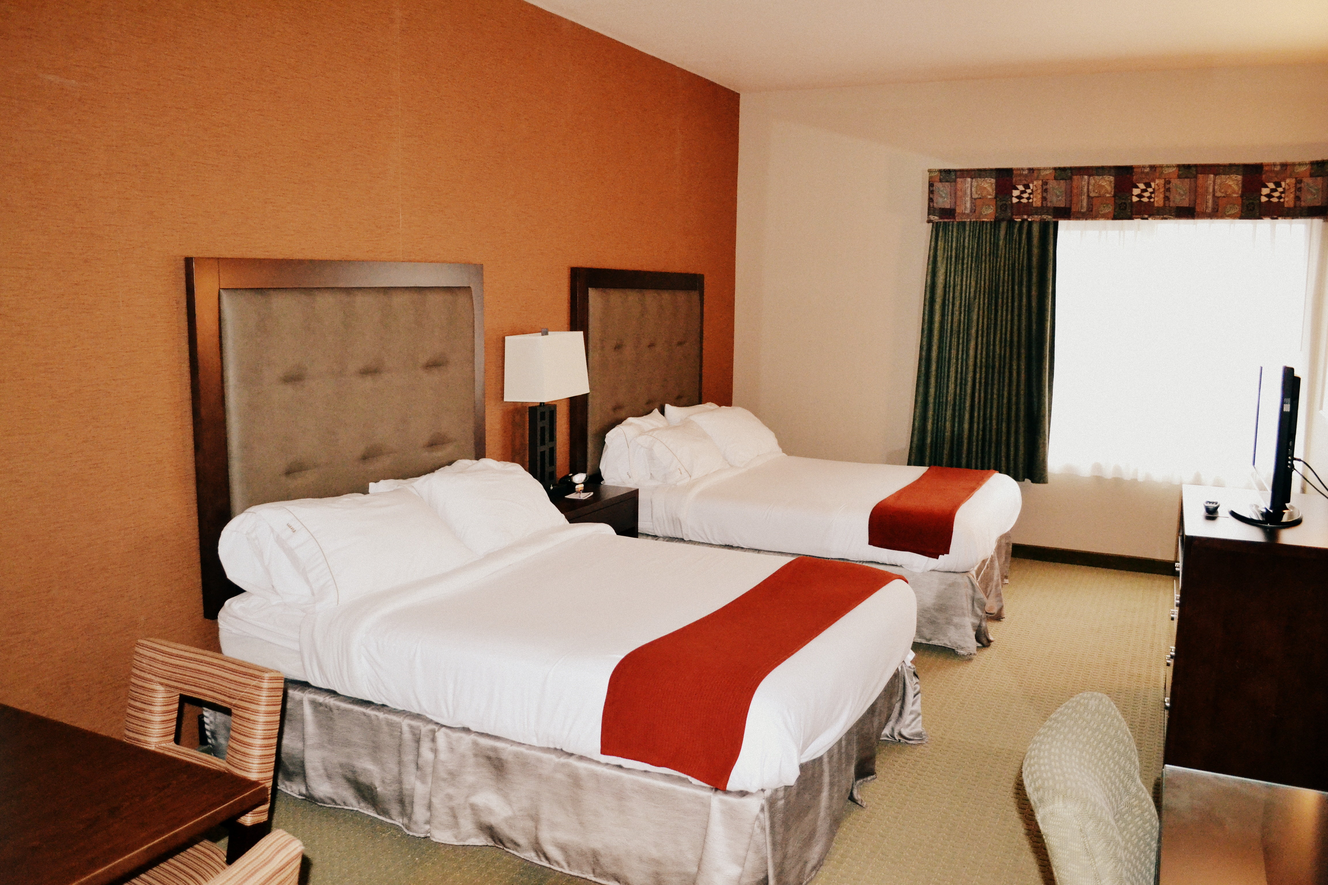 HOLIDAY INN EXPRESS HOTEL AND SUITES BOZEMAN WEST 28/75