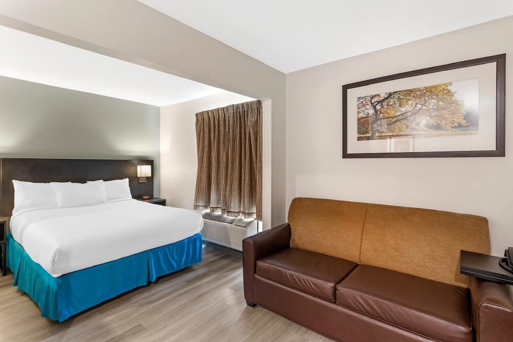 EFFICIENCY, QUEEN BED