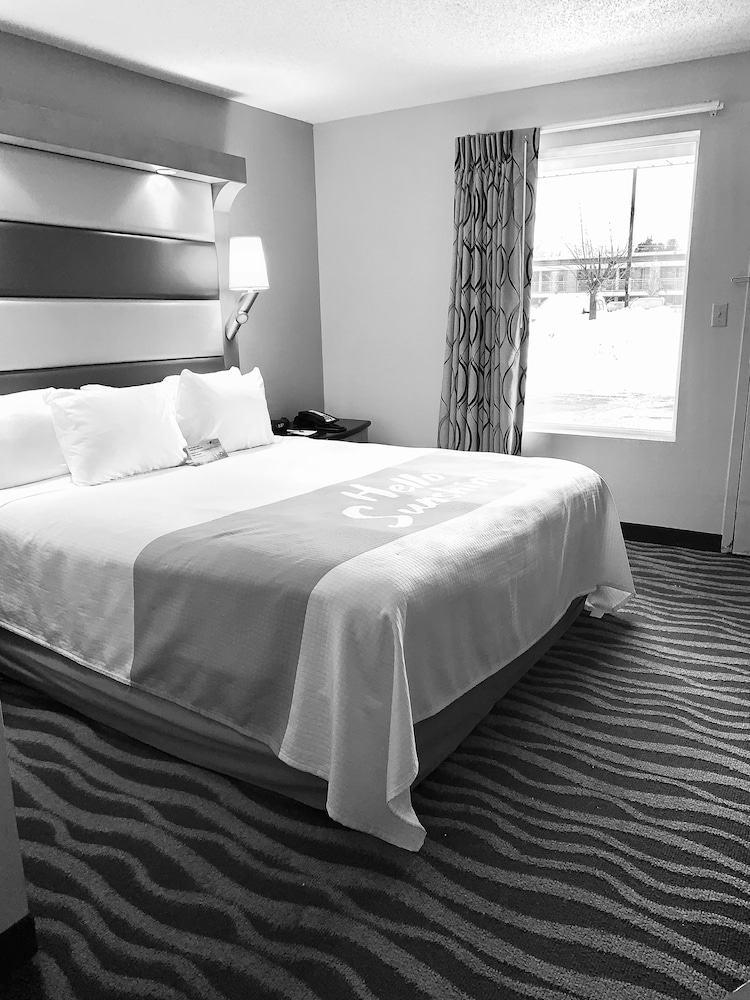 Days Inn & Suites by Wyndham Albany 18/48